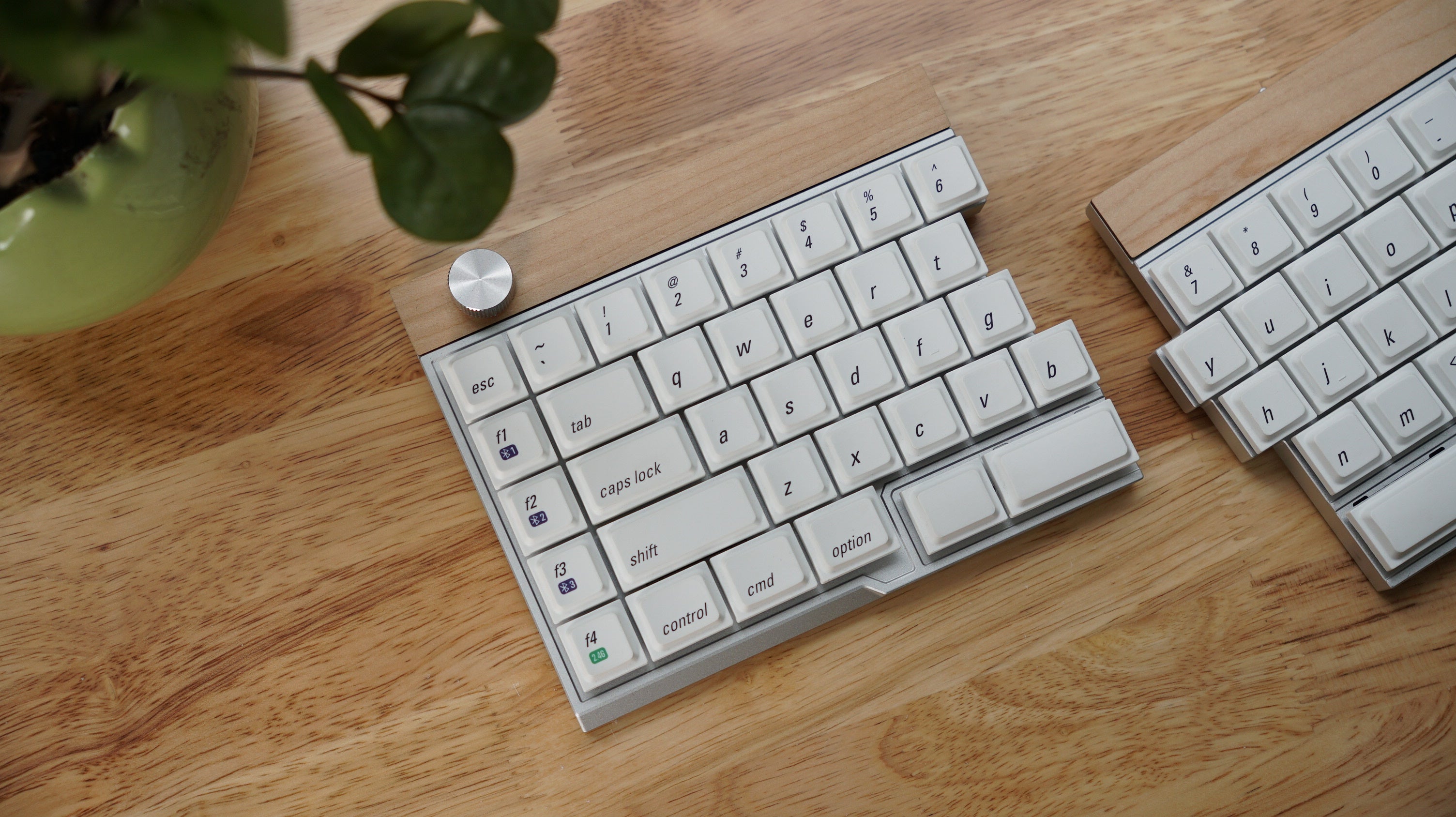[Group Buy] Jiffy75 Wireless Split Low-Profile Prebuilt Keyboard