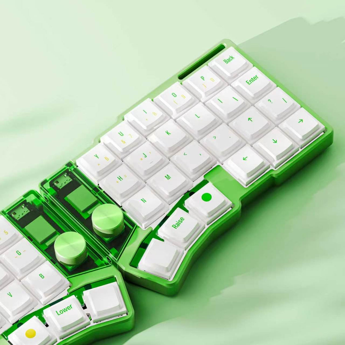 Green — photo 1