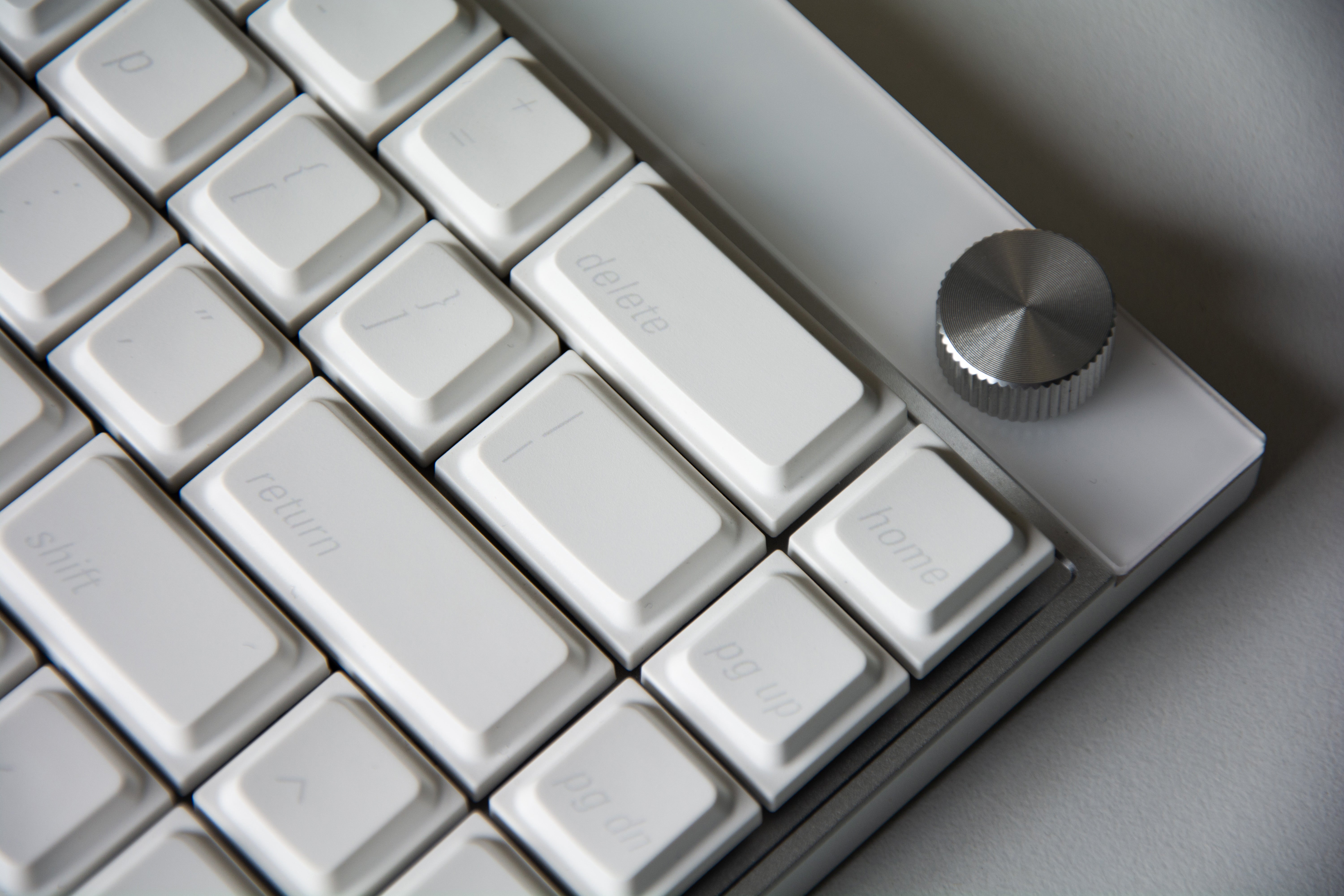 [Group Buy] Jiffy75 Wireless Split Low-Profile Prebuilt Keyboard