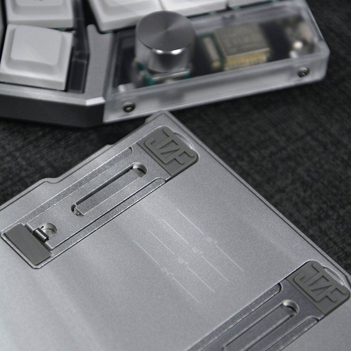 Silver — photo 4