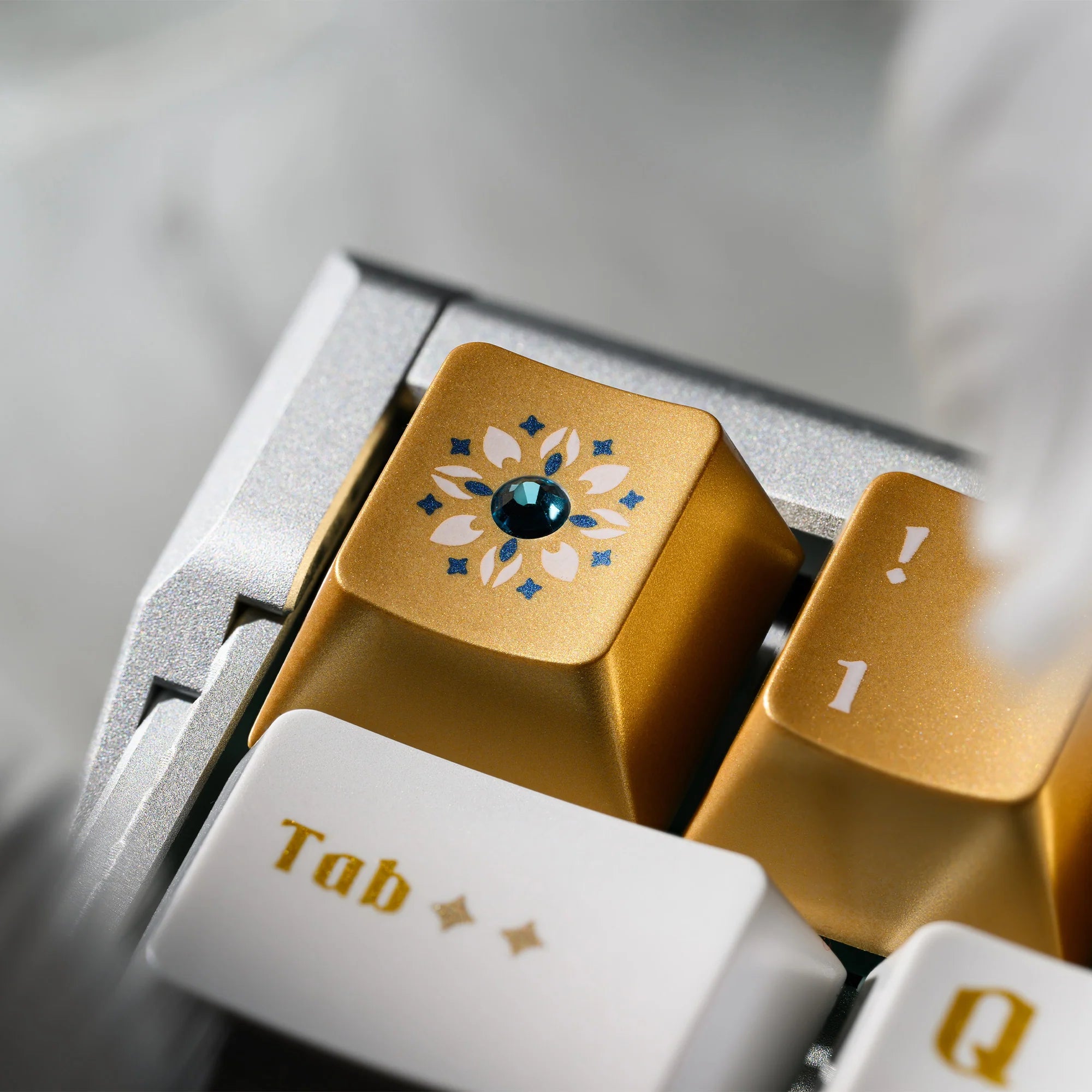 XVX Stained Glass Keycaps – qwertyqop