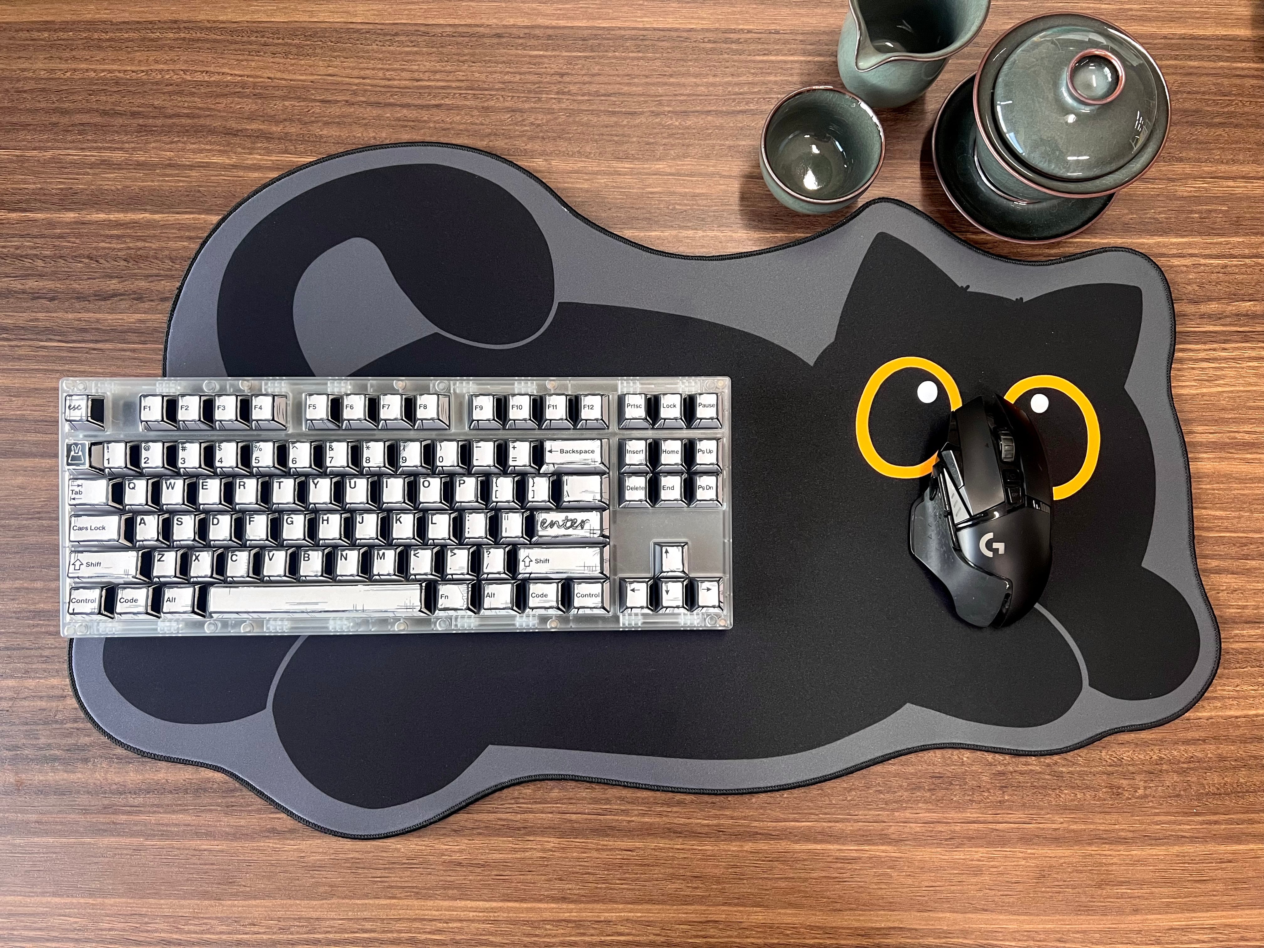 QQ Cat Deskmat