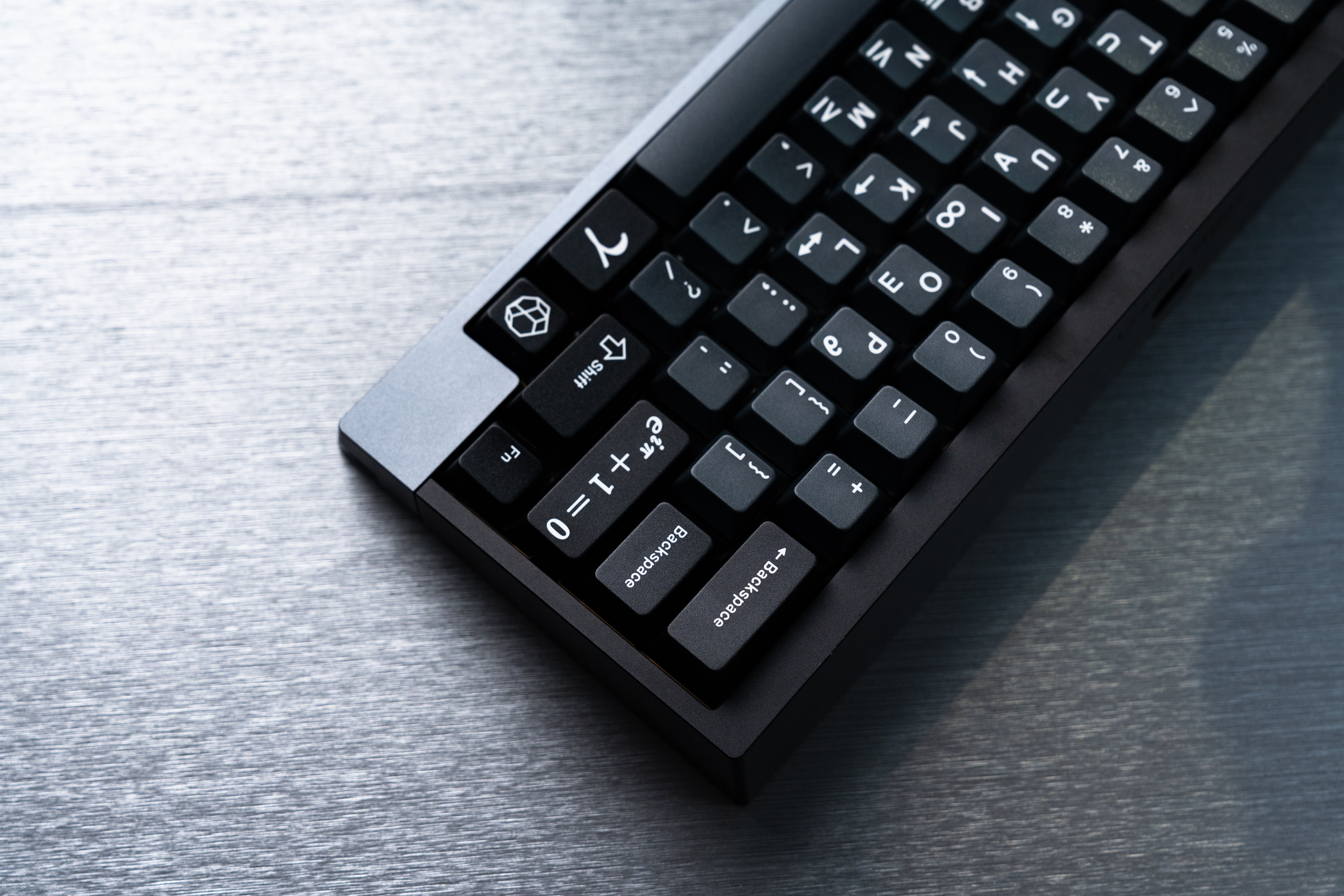 Qwertyqop: シンガポールで最高のカスタムメカニカルキーボードを