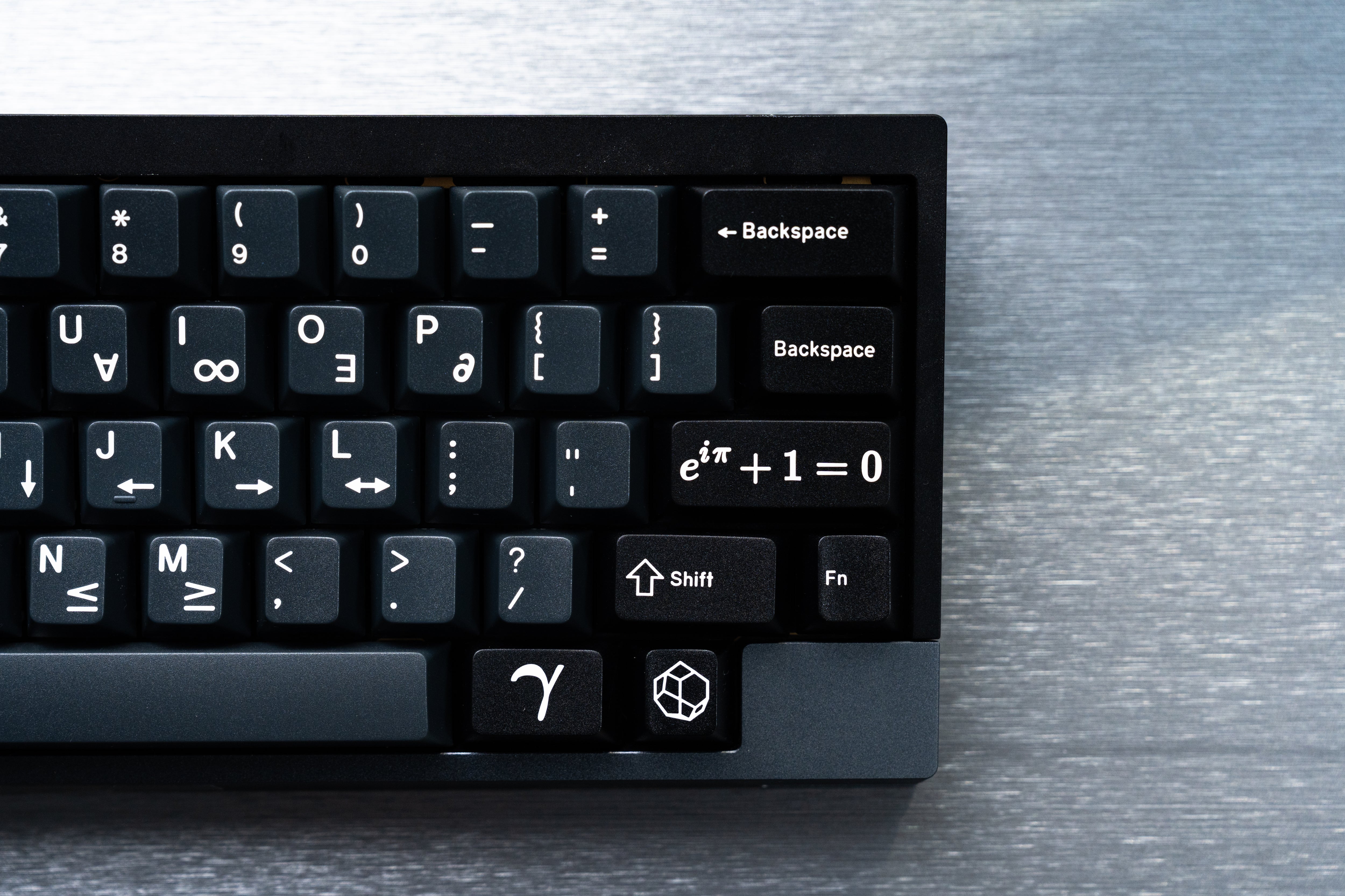 Qwertyqop: シンガポールで最高のカスタムメカニカルキーボードを