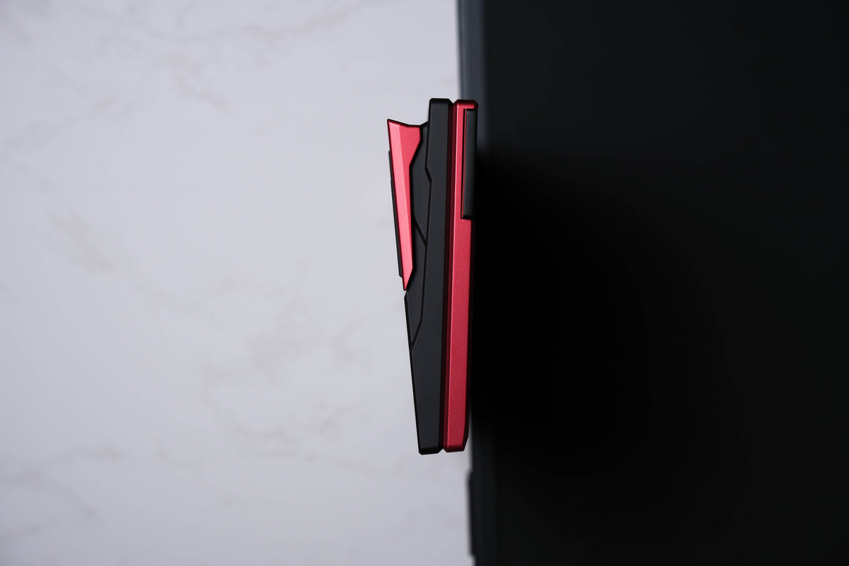 Red — photo 3