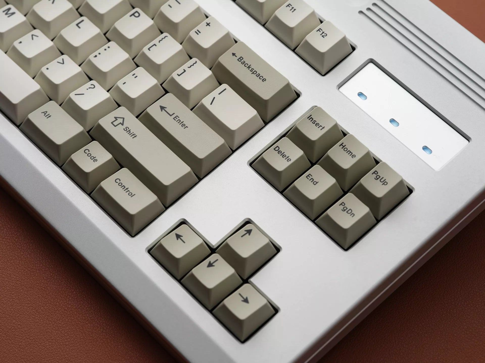 GMK Classic Beige CYL Keycaps – qwertyqop
