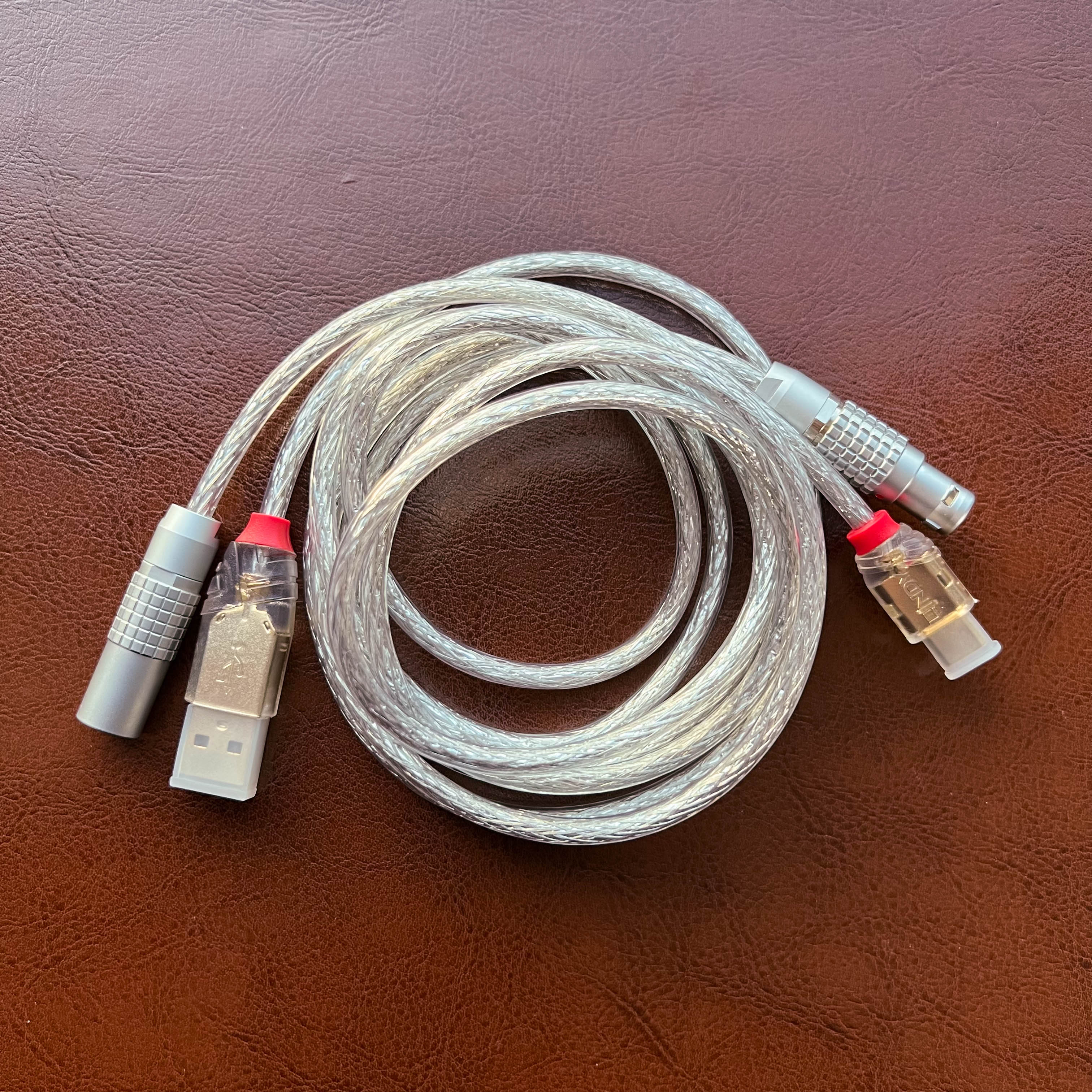 LINDY FEMO Cable