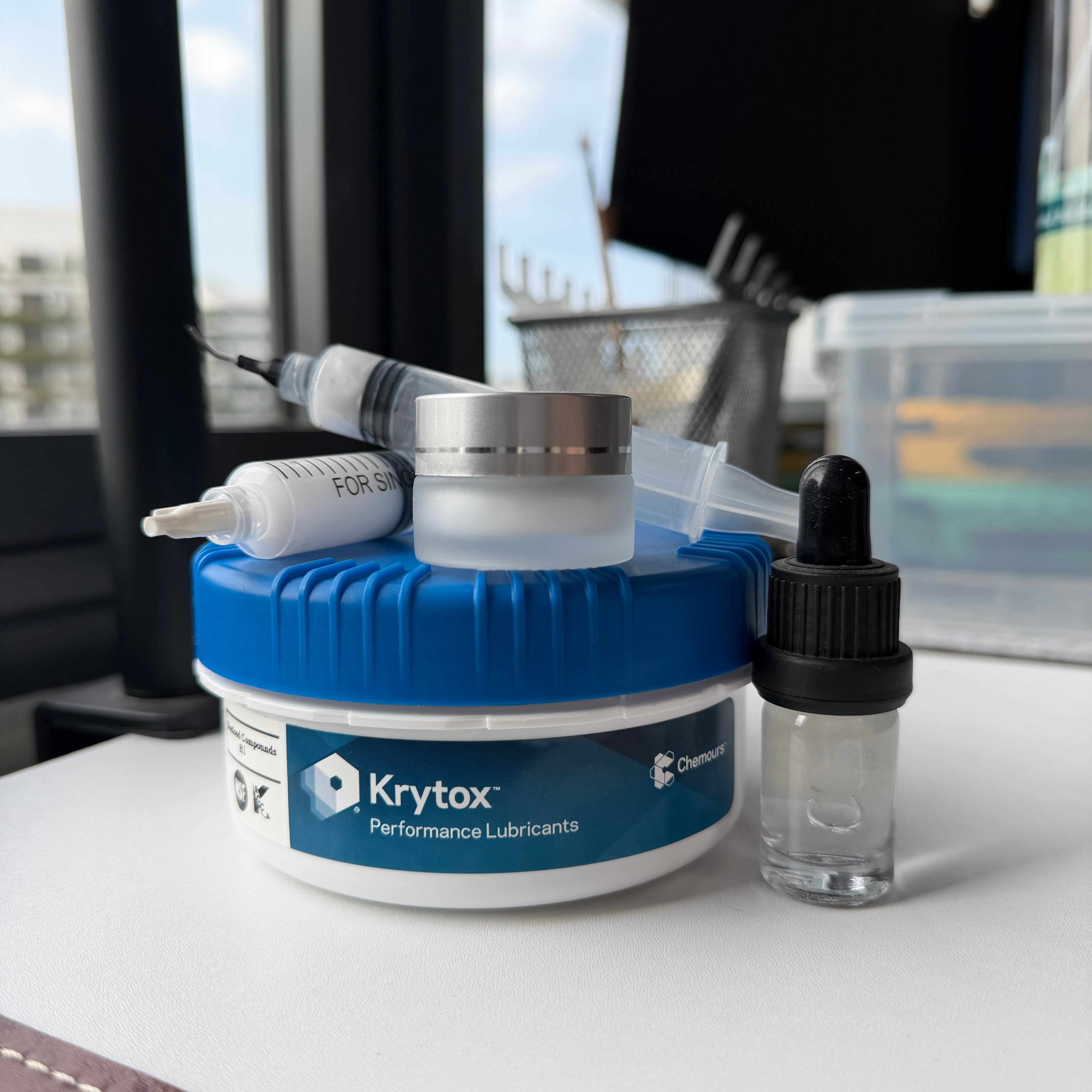 krytox gleitmittel OSIXO Anti-Squeak 557 Gleitmittel mit Krytox main image 1