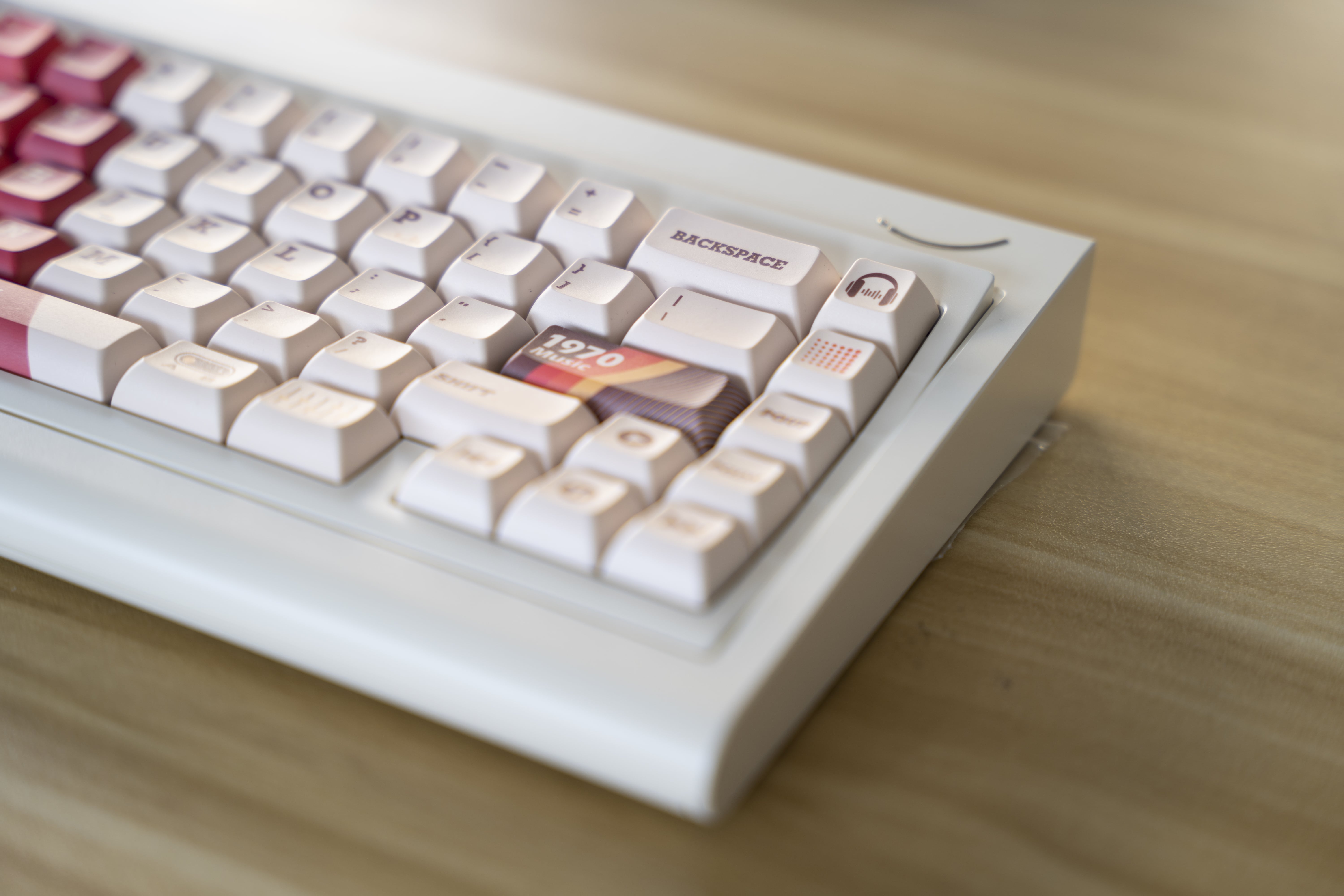 Custom Keyboard Kits – qwertyqop