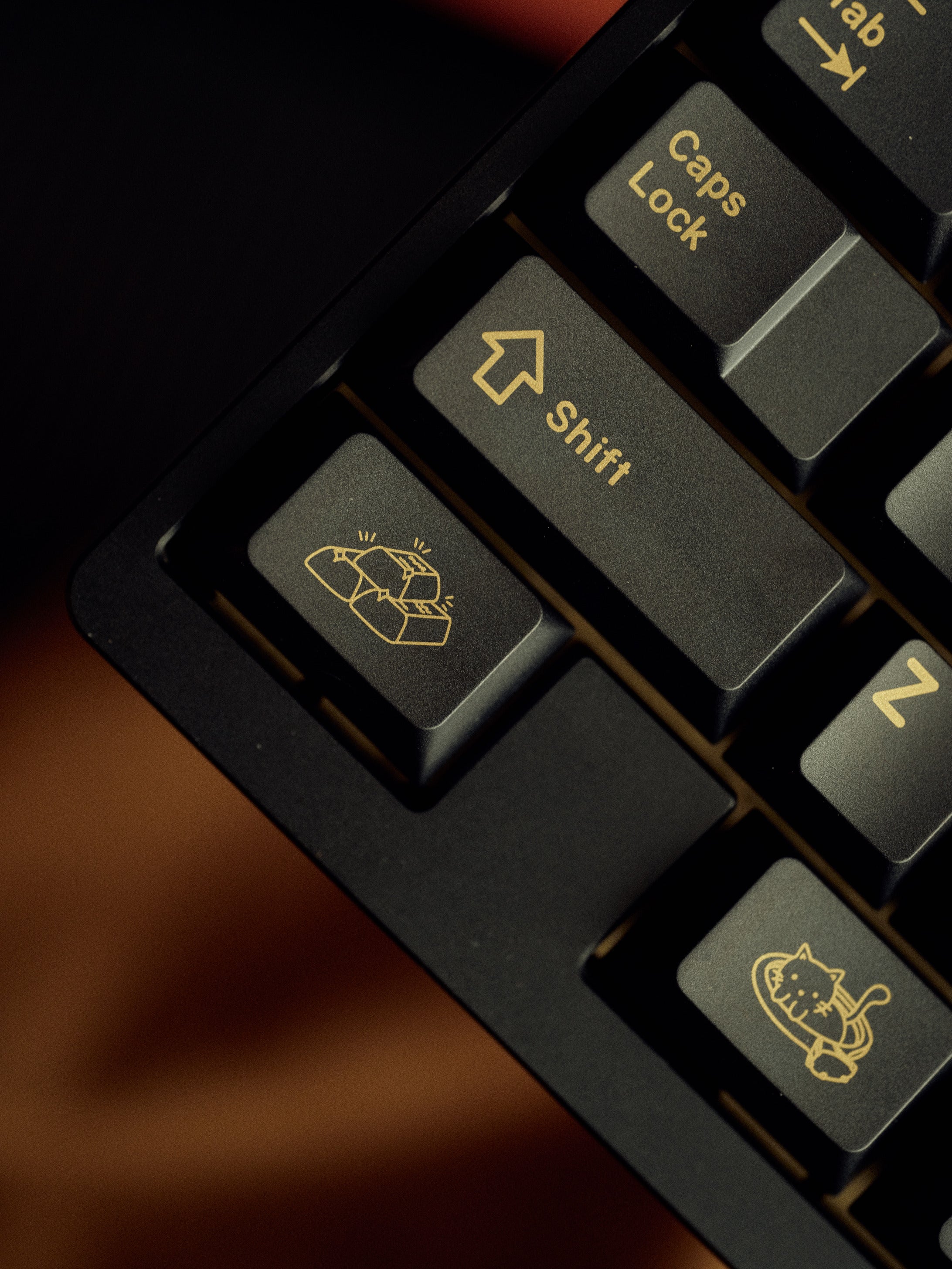 QQ Onyx Keycaps
