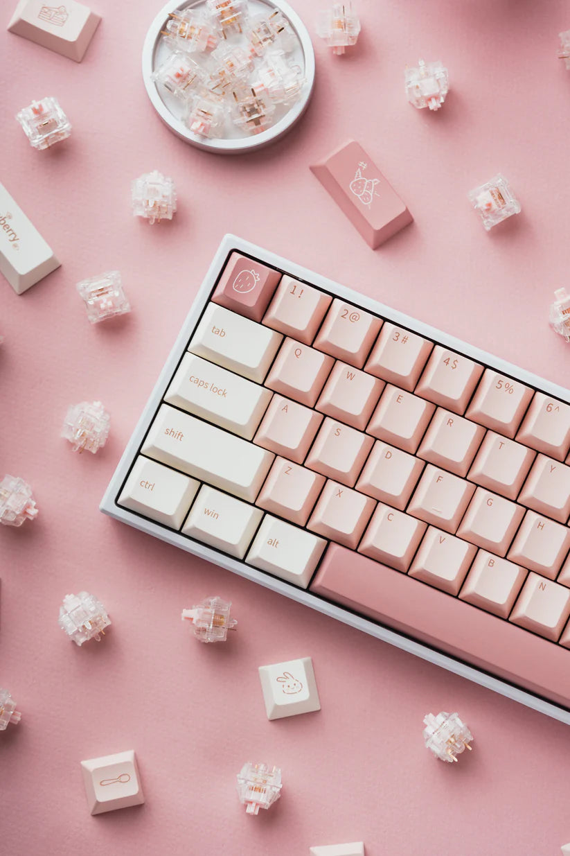 QTUO Strawberry Bunny Keycaps